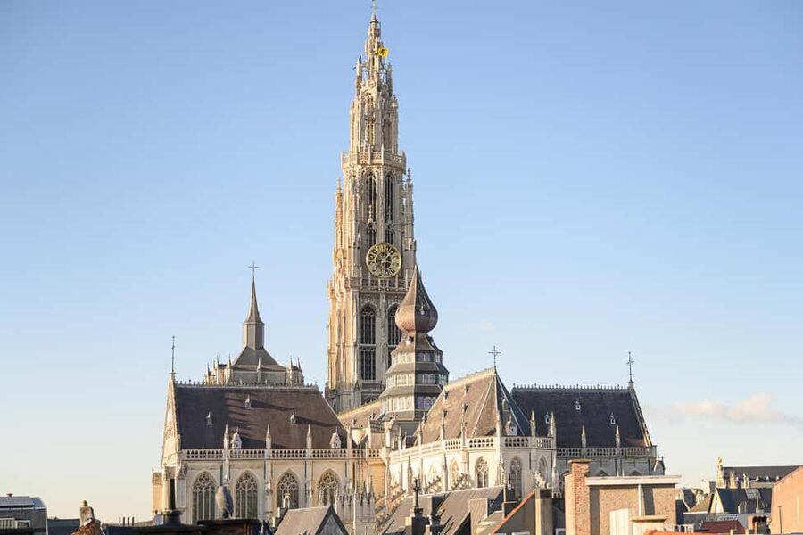 Explore the history of Antwerp with a local historian - Start at the Brabo statue and get your bearings fast
