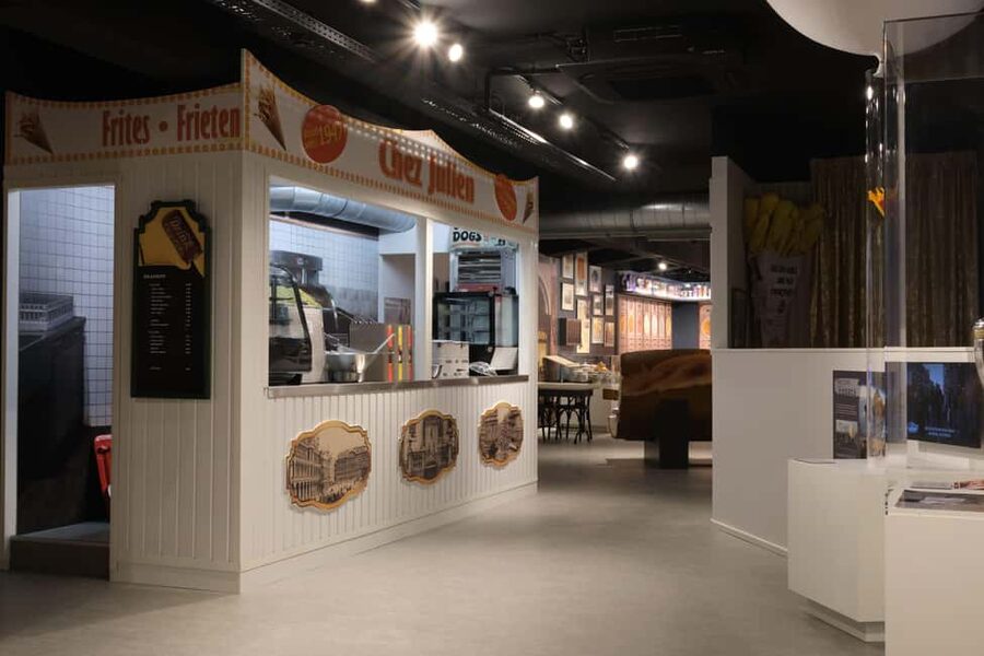 Frietmuseum Brussels: Entry to the fries museum with a tasty treat - Photo spots and playful add-ons: how to make your visit memorable