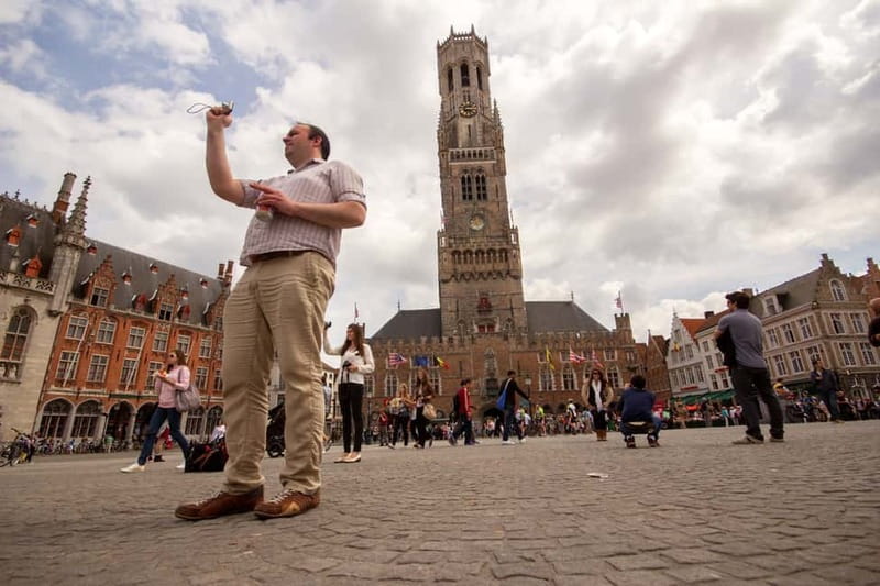 From Amsterdam: Bruges Day Tour in Spanish or English - Which kind of traveler should book this?