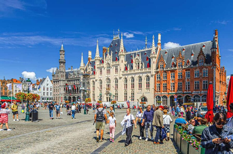 From Amsterdam: Bruges Day Tour in Spanish or English - Why Bruges fits so well into an Amsterdam day trip