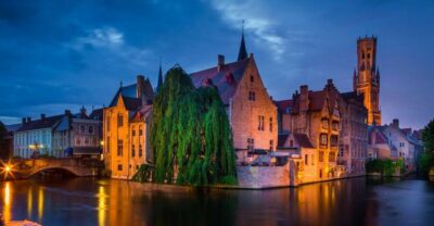 From Amsterdam: Bruges Day Trip in English with Boat Option