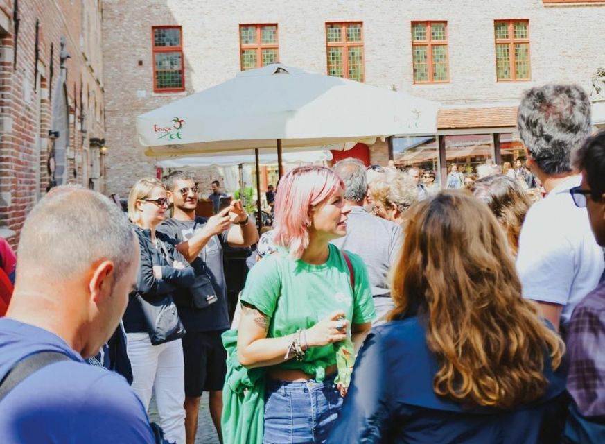 From Amsterdam: Day Trip to Bruges in Spanish or English - Bus comfort and bathroom reality check
