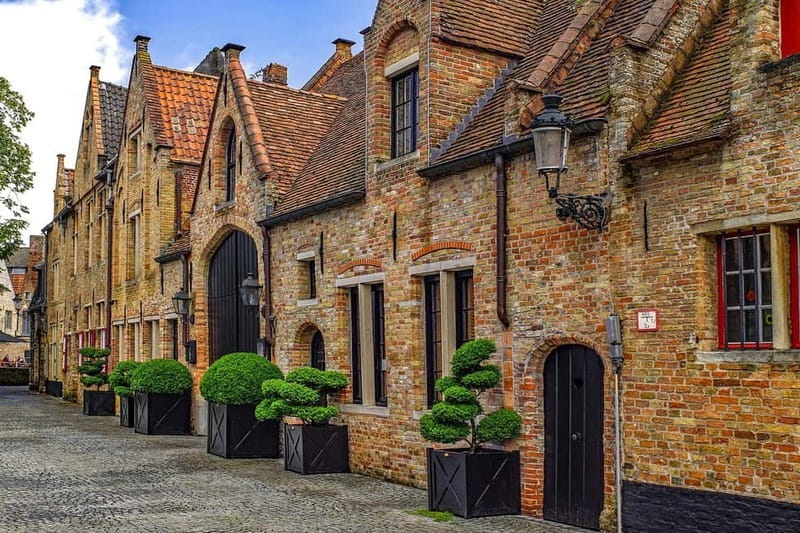 From Amsterdam: Private Sightseeing Tour to Bruges - Boat cruise stop: consider skipping if weather is bad