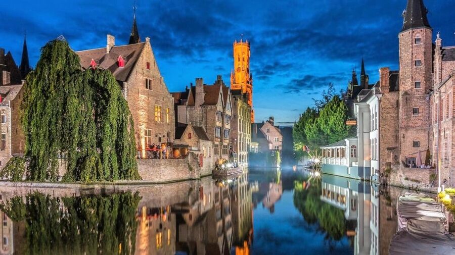 From Brussels: Bruges and Ghent Full-Day Trip by Train - Bruges church icons and museum options: what to prioritize