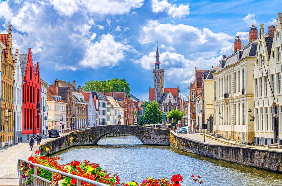 From Brussels: Bruges by Train with Guided Tour & Boat Ride - Gruuthuse Palace, Saint John’s Hospital, and Gothic Bruges details