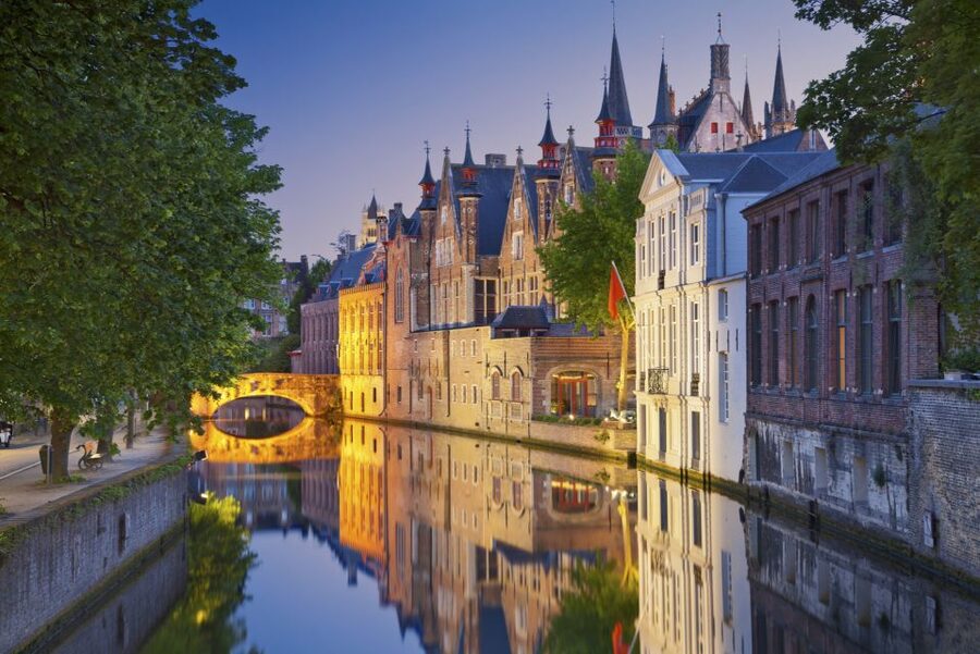From Brussels: Bruges Day Trip with Boat Tour Option (ES) - Key highlights worth marking
