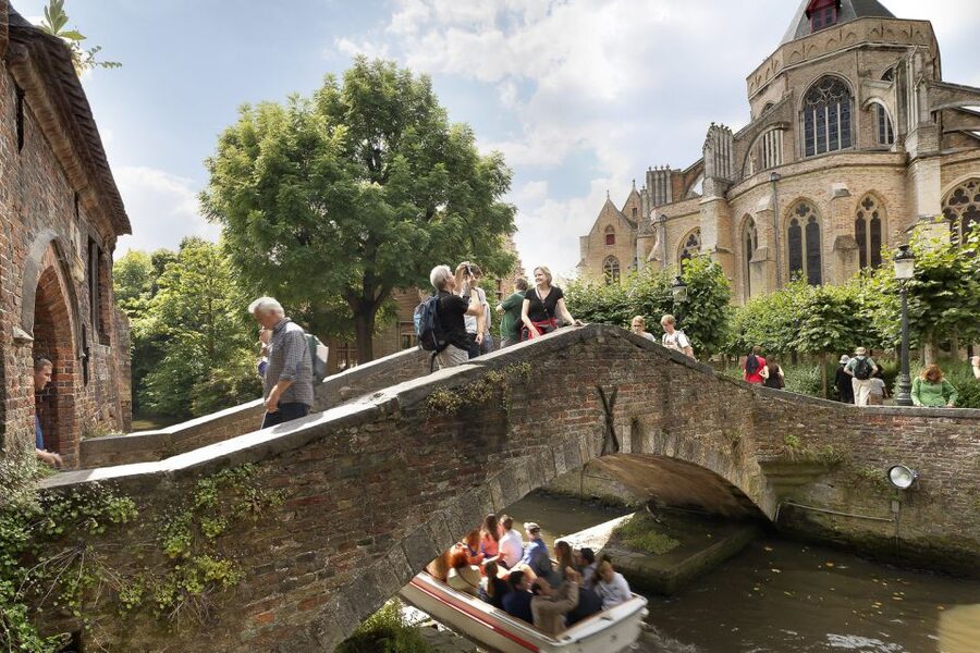 From Brussels: Bruges Full-Day Trip by Train - Begijnhof and Minnewater: The Calm Stops That Make Bruges Feel Human