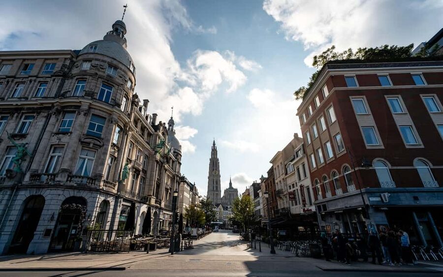 From Brussels: Day Trip to Antwerp and Atomium by Bus - Price and logistics: what you’re really paying for