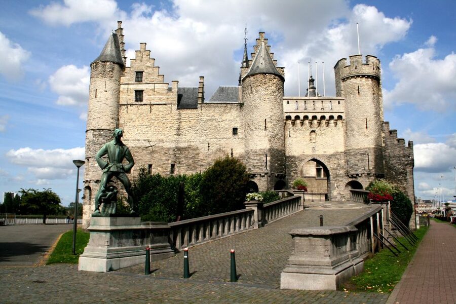 From Brussels: Private Tour to Antwerp – Diamond & Art City - A five-hour Antwerp hit from Brussels, in your own car