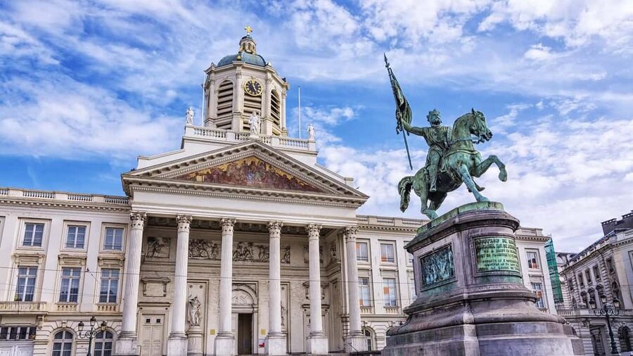 From Brussels: Private Tour to Antwerp – Diamond & Art City - Antwerp diamond district: 500 years of trade, shown through craft