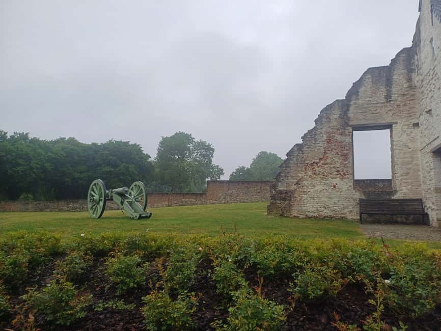 "From Brussels: Waterloo Battlefield History Private Tour - Gordon Monument, why names matter on the ground
