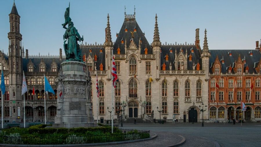 From Paris: Private Bruges Tour - Private chauffeur time and how to use your free wandering