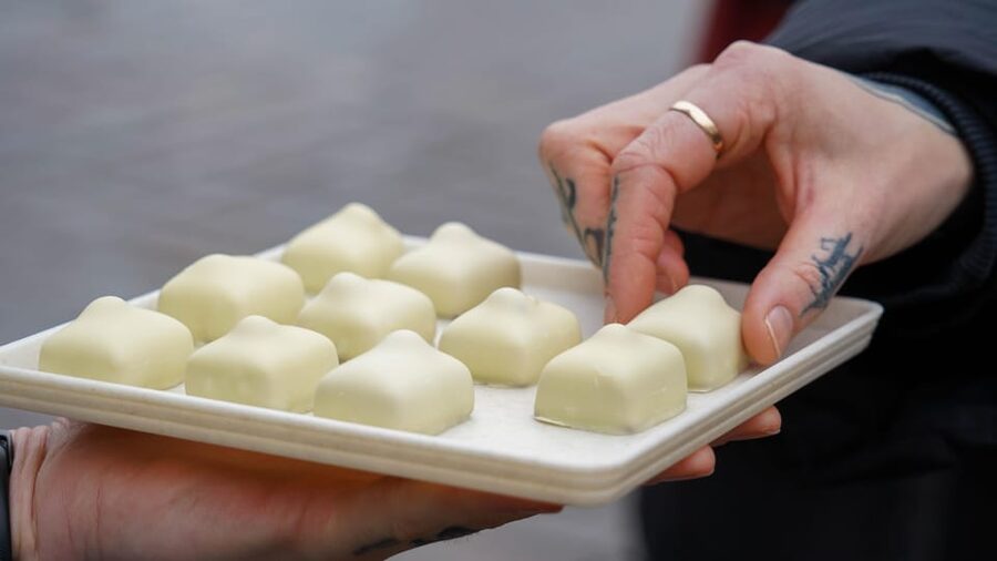 Ghent: Belgian Chocolate Walking Tour with Tastings - 2 hours on foot: pacing, weather, and how to plan your day