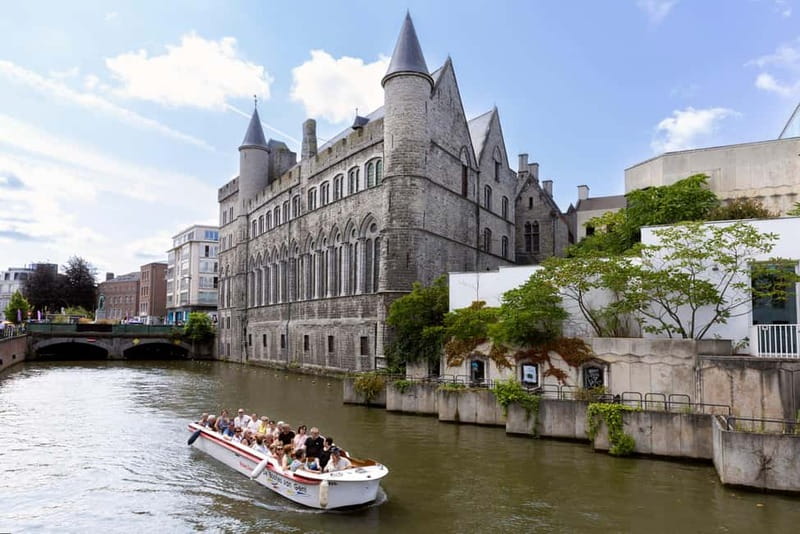 Ghent Completely - 90-minute boat tour (DUTCH ONLY) - Going toward the water lock: Nederschelde, Reep, and Scaldis