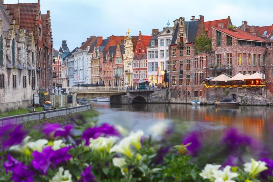 Ghent: Express Walk with a Local in 60 minutes - What to bring so the short walk stays enjoyable