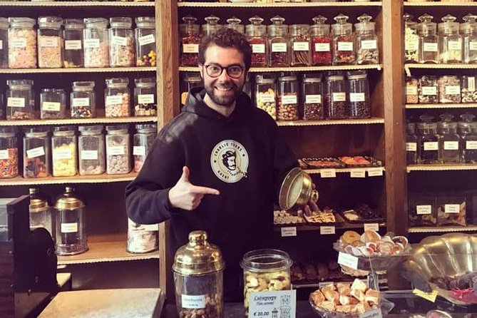 Ghent: Famous Belgian Chocolate Walking Tour with Tastings - Chocolate shops plus Ghent landmarks, in one tight 2 hours