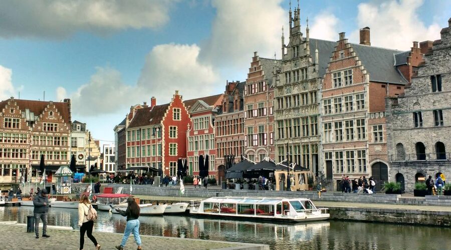 Ghent: Guided City Tour with Food Tastings - Who should book, and who should skip