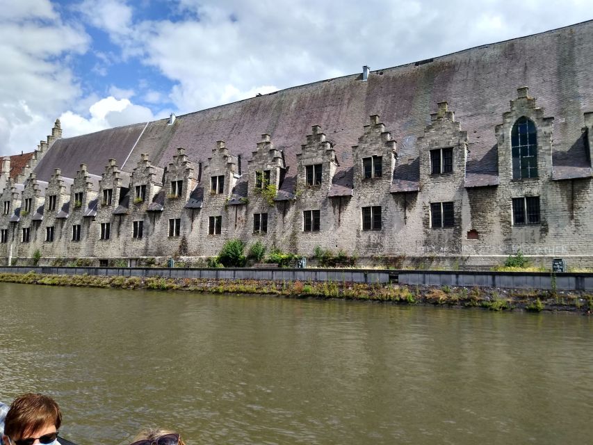 Ghent: Private Tour in Historical Center - From patrician houses to the City Hall and Counts’ Castle