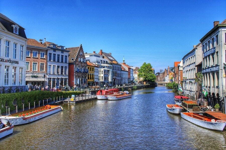 Ghent: Private Walking Tour - Pakhuisstraat, then straight into the good stuff
