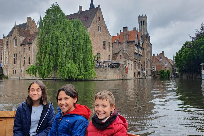 Guided boat trip and walk - Why this Bruges walk plus canal boat combo works