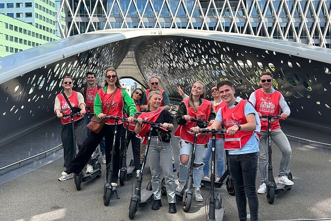 Guided E-kickscooter tour: The big five of Antwerp - A “team vibe” tour style, thanks to guides Danny and Wim