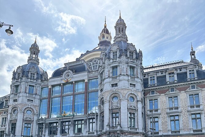 Guided E-kickscooter tour: The big five of Antwerp - Pace and weather: the one factor that can change everything