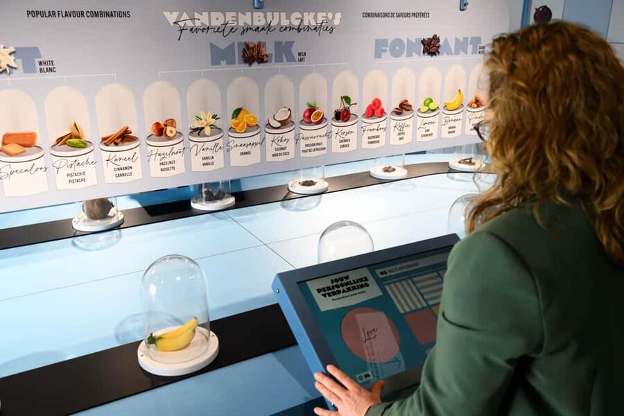 Heule: Chocolatier Vandenbulcke Chocolate Trail Tour - Tasting and the €5 shop voucher: how to plan your finale