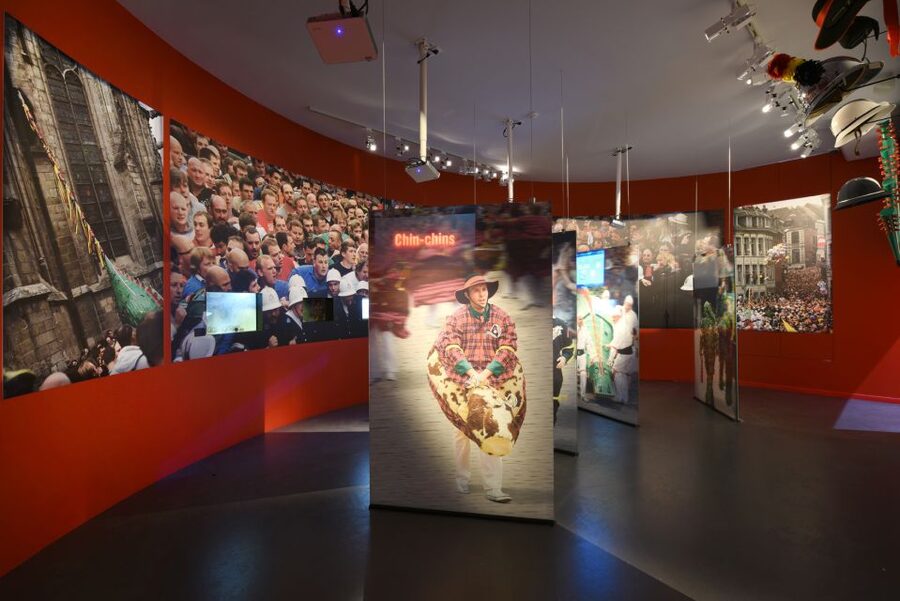 Mons : The Doudou Museum - Inside the exhibition: St George and the Dragon as your thread