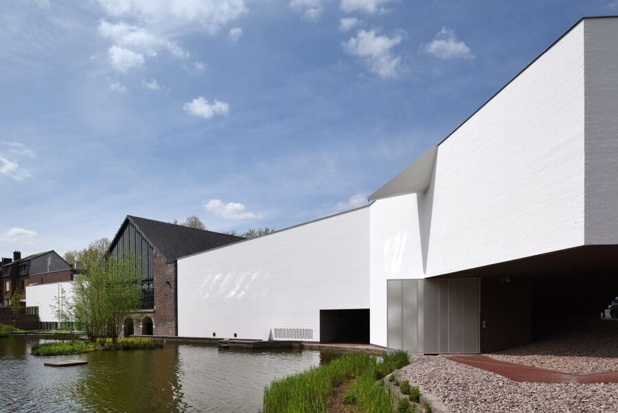 Mons : the Mons Memorial Museum - A museum in Mons that focuses on people, not slogans