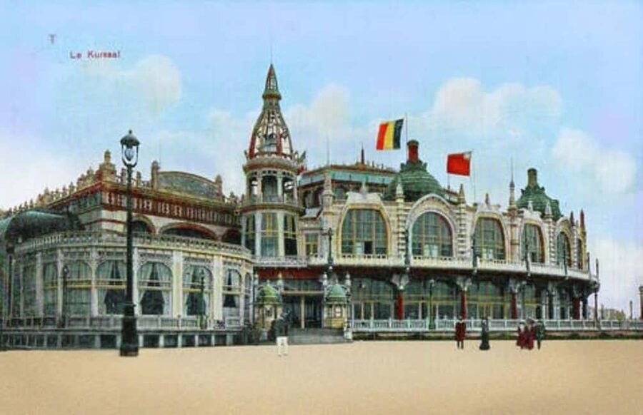 Ostend:Ensor Private Walking Tour with local certified guide - Guide quality and rainy-day confidence