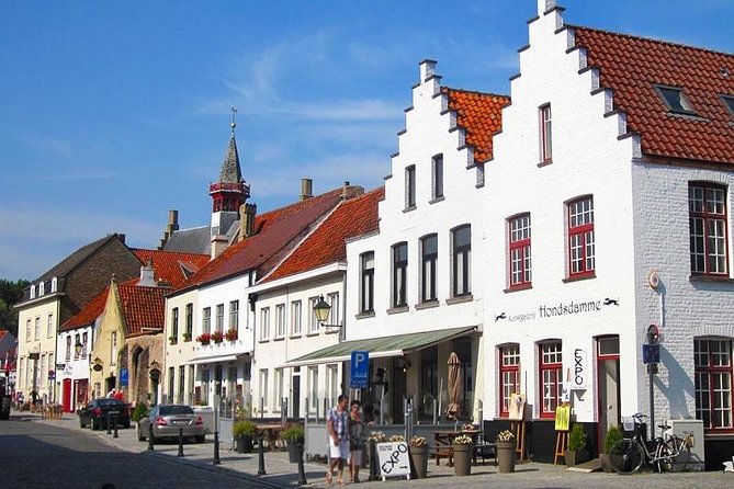 Private Bruges Countryside Cycling Tour to Damme with Guided Walk - Why this Bruges to Damme tour feels different