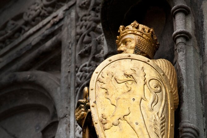 Private Bruges Guided Tour: Discover City's Rich Trade History - Steenstraat Quarter and the guild lanes that shaped daily life