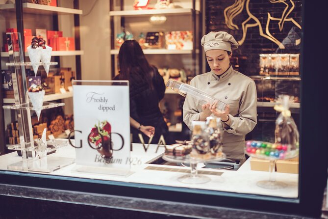 Private Bruges’ Iconic Sites and Chocolate Tasting Tour - Price and logistics: when $659.85 per person makes sense