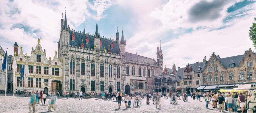 Private Bruges Landmarks & Hidden Gems Tour from Brussels - Walplein and Stoofstraat: the calmer street-level Bruges