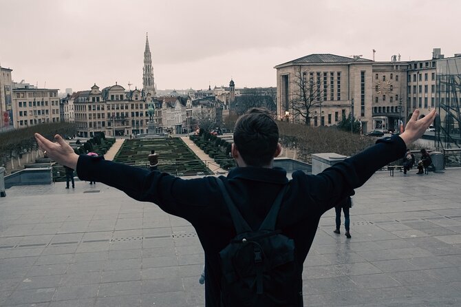 Private Brussels Full Day Tour with Atomium Entry and Lunch - Manneken Pis and the old-bread square: tradition you can feel