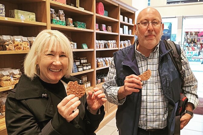 Private Highlights Walking Tour in Bruges - Hidden-but-not-secret stops: how your guide saves you time
