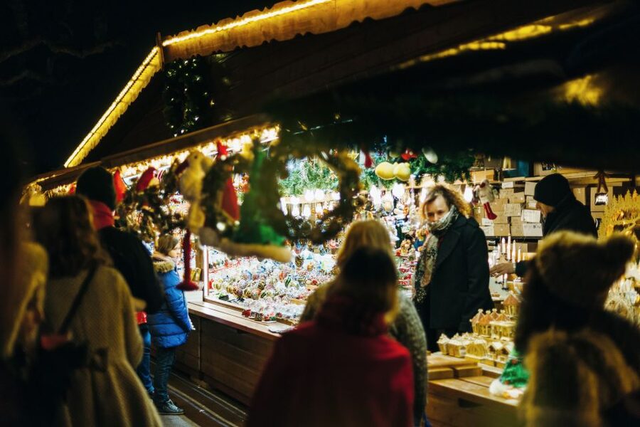 Private Tour: Experience the Christmas Magic in Brussels - Rue Neuve Lights: When Brussels Goes Full Holiday Postcard