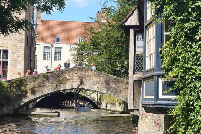 Private tour: From your hotel + see the Madonna of Michelangelo - Onze-Lieve-Vrouwekerk and Michelangelo’s Madonna and Child