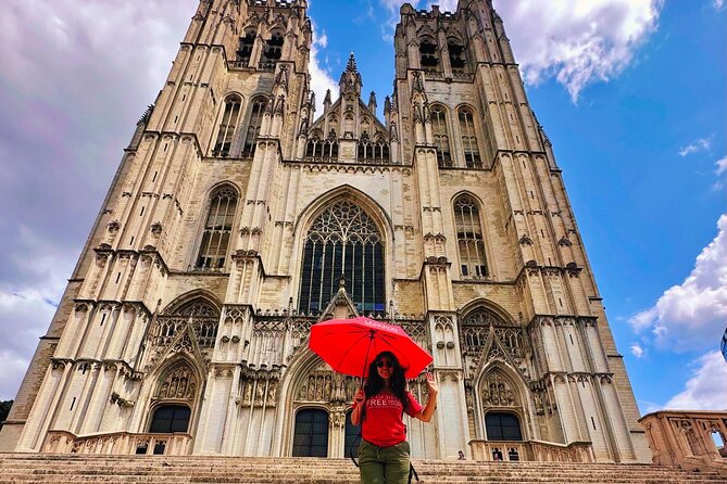 Private Tour: The Dark Side of Brussels - Place Saint-Jean and Tour Anneessens: old squares meet modern Brussels