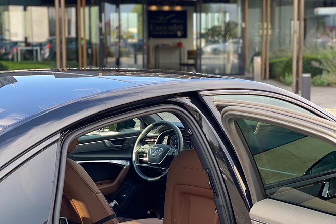 Private Transfer from/to Brussels Zaventem Airport - Inside the vehicle: Mercedes comfort plus real practical upgrades