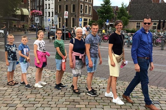 Real Life Game of the Goose - Interactive city walk in Antwerp - Phone Use and the Map: The Practical Stuff That Changes Everything