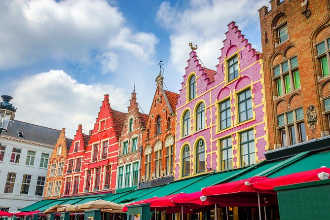 Romantic Bruges: Love Between the Canals Exploration Game - The canal-town circuit: 15 stops from churches to the Lake of Love