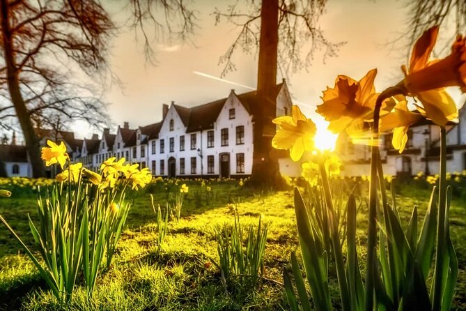 Self-Guided Secrets Tour - Explore Bruges & Miss nothing - Stop-by-stop: Sint-Janshospitaal, De Halve Maan, and the calming Beguinage