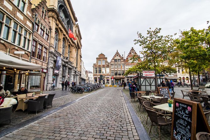 Sips and Stories: A Private Beer Tour in Ghent - Huis van Alijn: the cultural pause inside a 14th-century building