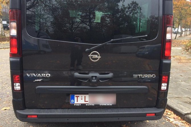 Standard Minivan from Brussels airport to city of Bruges - Brussels Zaventem pickup at CAFE JAVA, name sign included