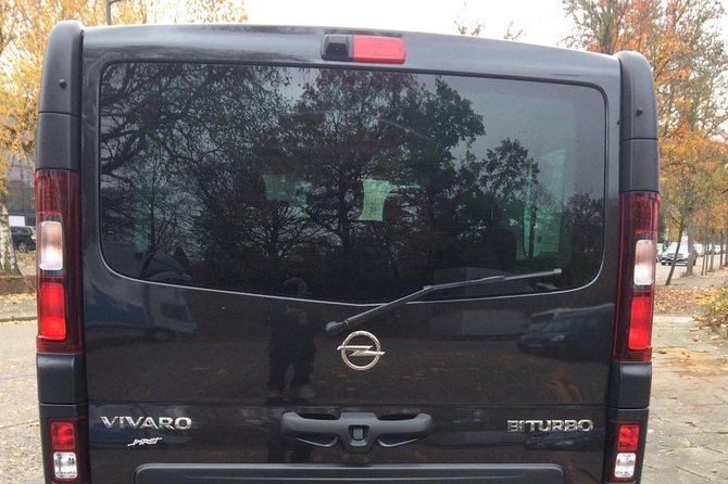 Standard Minivan from Charleroi airport to city of Brussels - What the booking setup gets right before you even leave