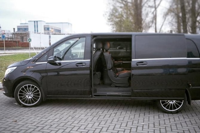 Taxi Brussels Airport < - > Airport DE Charleroi (1 to 8 places) - Key things I’d zero in on before booking