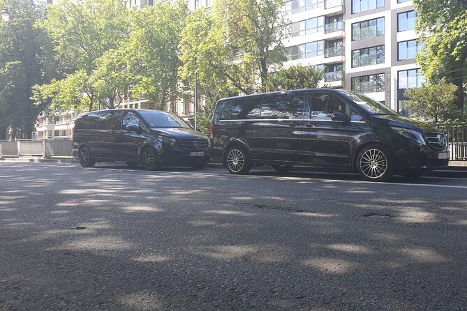 Taxi Brussels Airport < - > Airport DE Charleroi (1 to 8 places) - Meeting points at Zaventem and Charleroi, no guesswork required