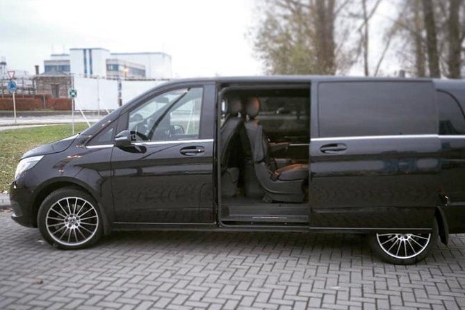 Taxi Brussels Airport < - > Antwerp (1 to 8 SEATS) - Taxi Brussels Airport to Antwerp: what you actually get