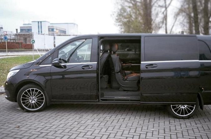 Taxi Brussels Airport < - > Antwerp (1 to 8 SEATS) - Price and value: how $54.20 per person can work for you